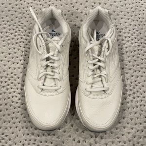 Brooks Addiction Walker. New in box, women’s size 7.5 2E, extra wide